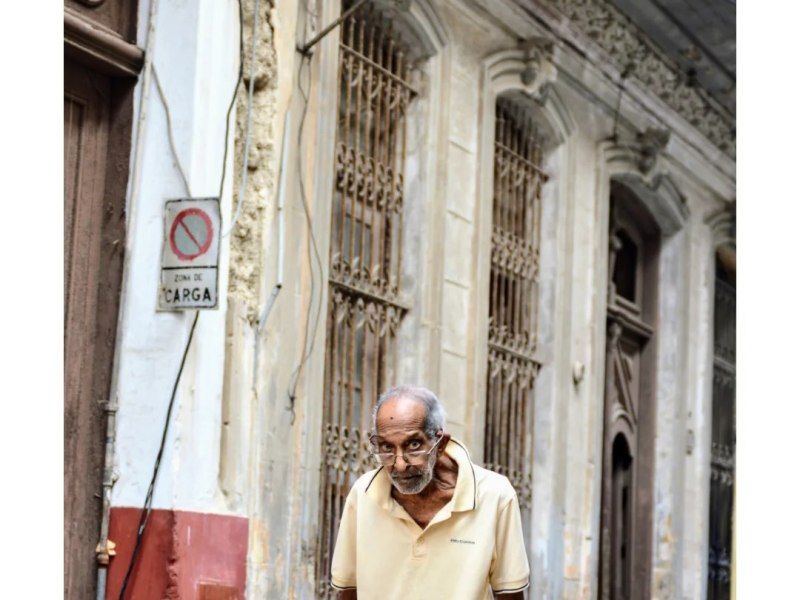 El cuidado de los mayores se abre al sector privado en Cuba: ¿privatización incipiente o respuesta a la&nbsp;crisis?
